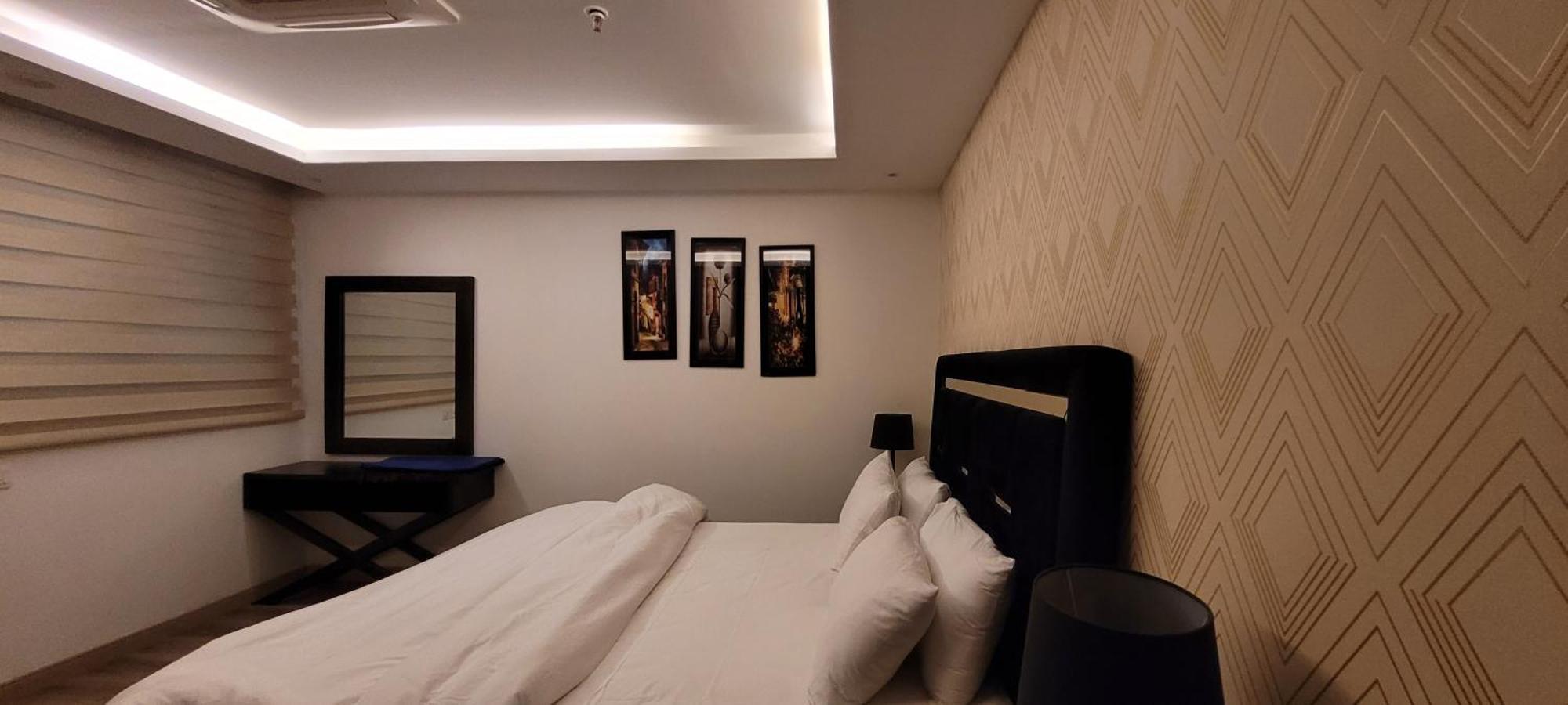 Goldcrest Luxury Apartments Lahor Kültér fotó