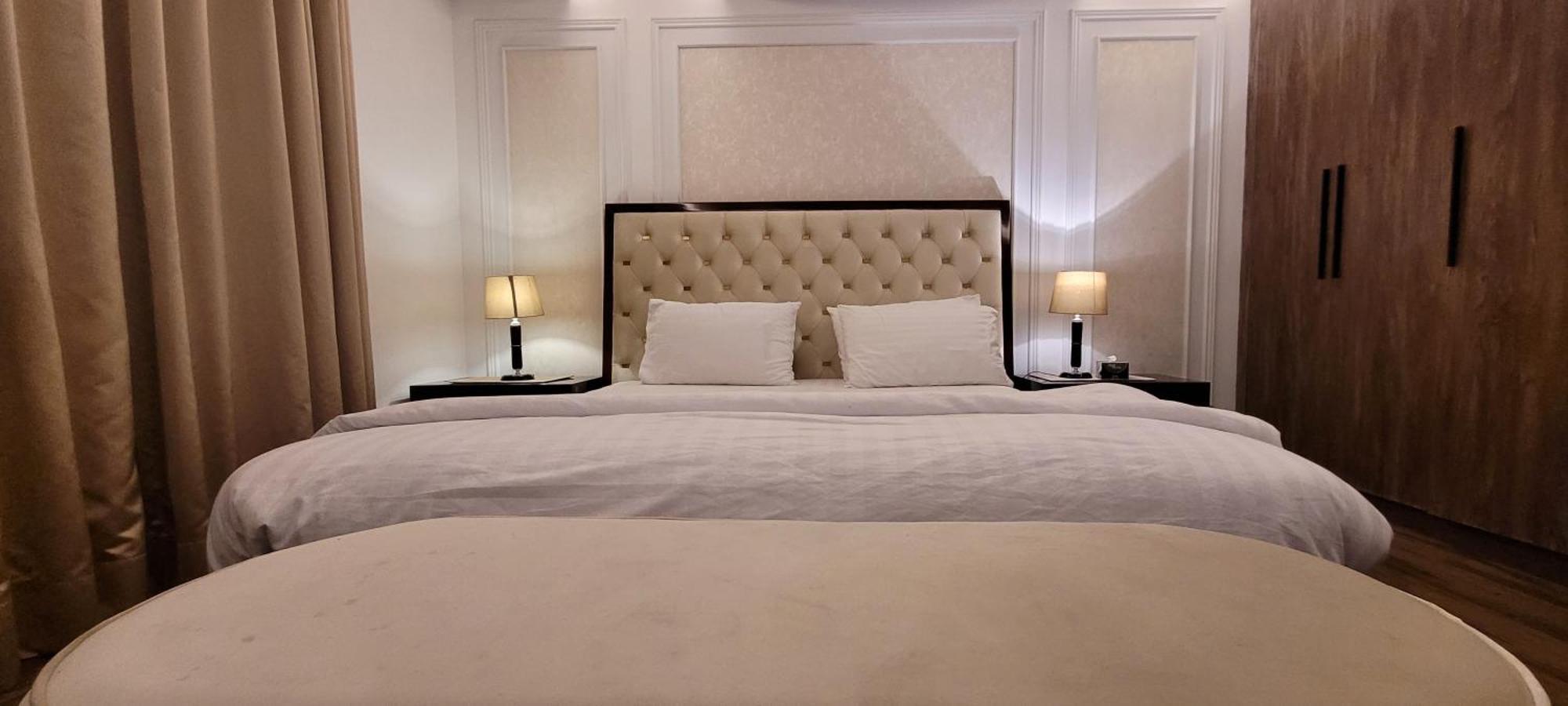Goldcrest Luxury Apartments Lahor Kültér fotó